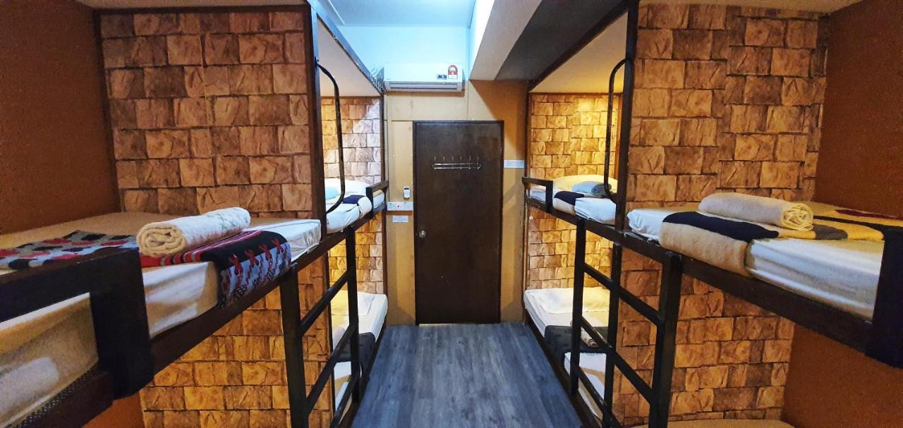 Auberge de jeunesse Escape Backpackers Kk à Kota Kinabalu Extérieur photo