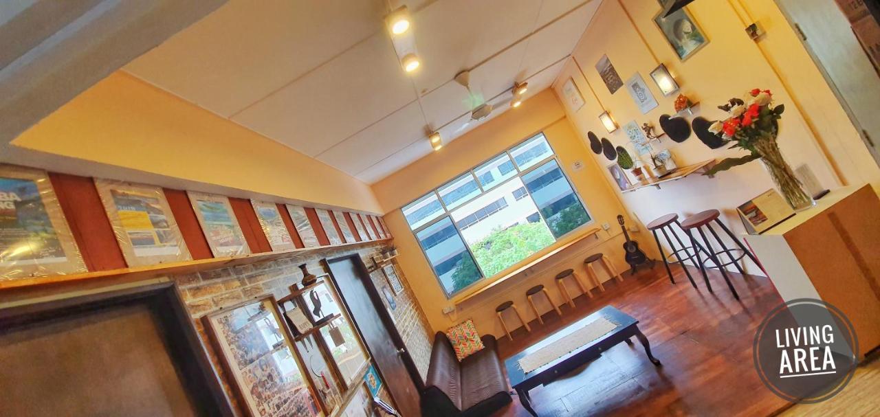 Auberge de jeunesse Escape Backpackers Kk à Kota Kinabalu Extérieur photo