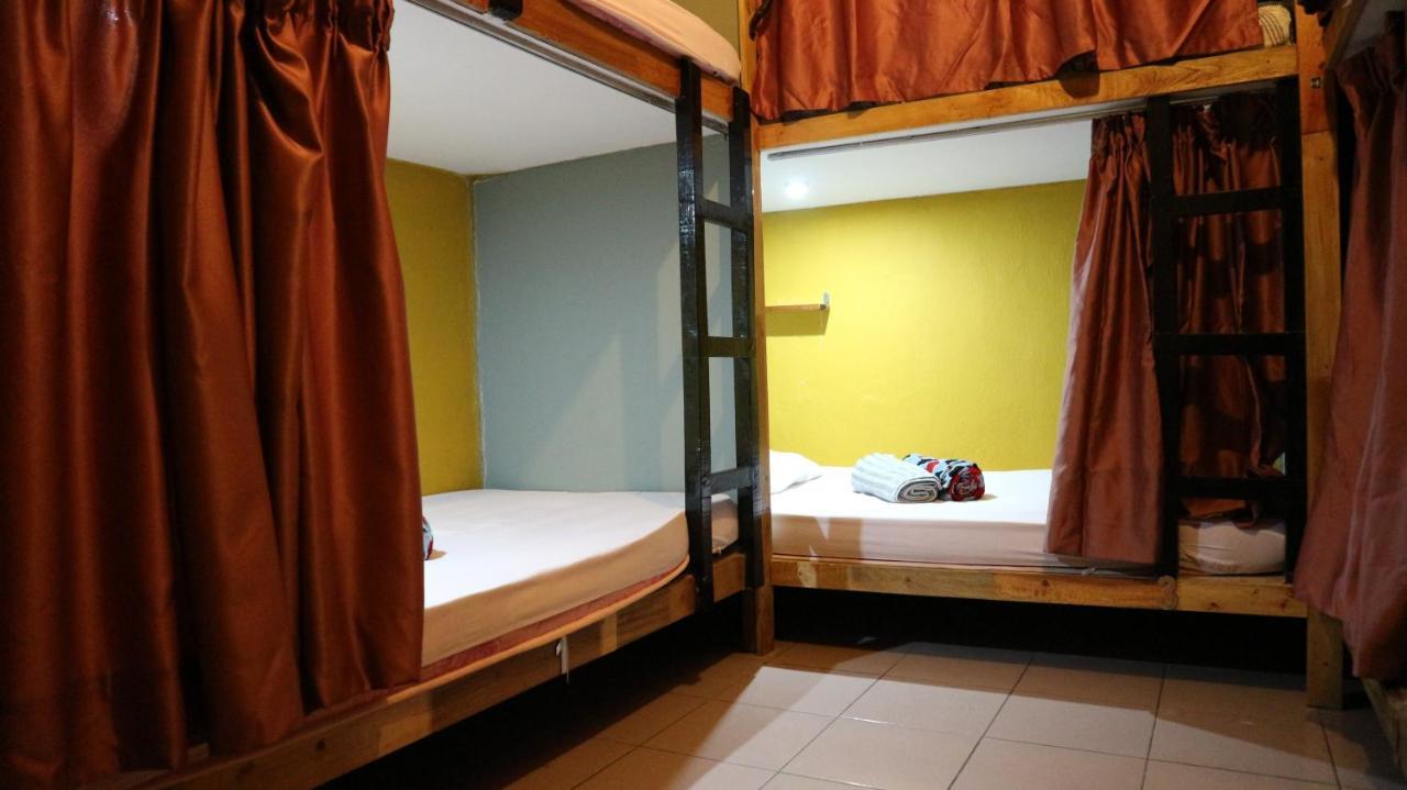 Auberge de jeunesse Escape Backpackers Kk à Kota Kinabalu Extérieur photo