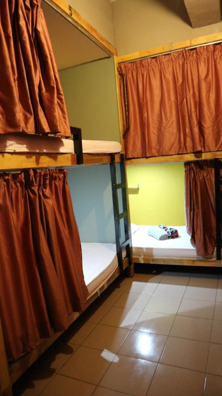 Auberge de jeunesse Escape Backpackers Kk à Kota Kinabalu Extérieur photo
