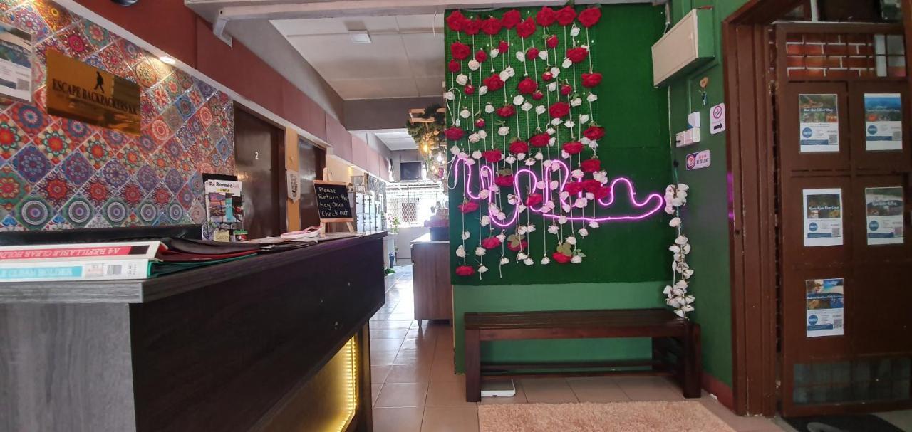 Auberge de jeunesse Escape Backpackers Kk à Kota Kinabalu Extérieur photo