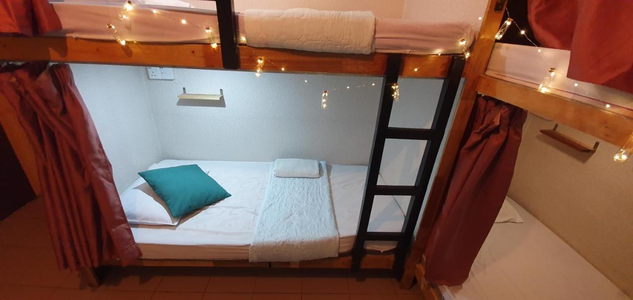 Auberge de jeunesse Escape Backpackers Kk à Kota Kinabalu Extérieur photo